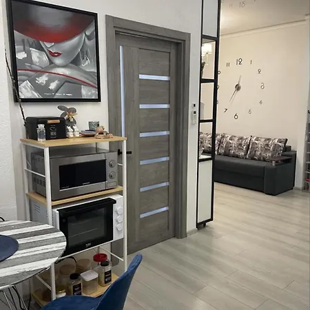 Arcadia Cozy Apartment Odessa